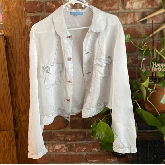 Johnny Was Jackets & Blazers - JOHNNY WAS Button Up Long Sleeve Light-Weight Jacket  XL